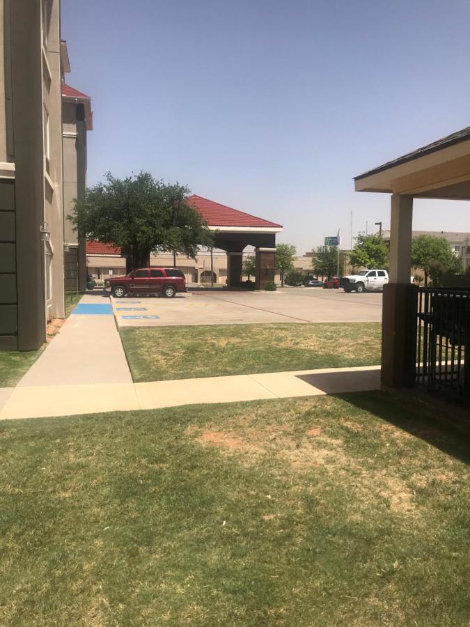 فندق لا كوينتا إن آند سويتس باي ويندام ألبين مول أبيلين المظهر الخارجي الصورة